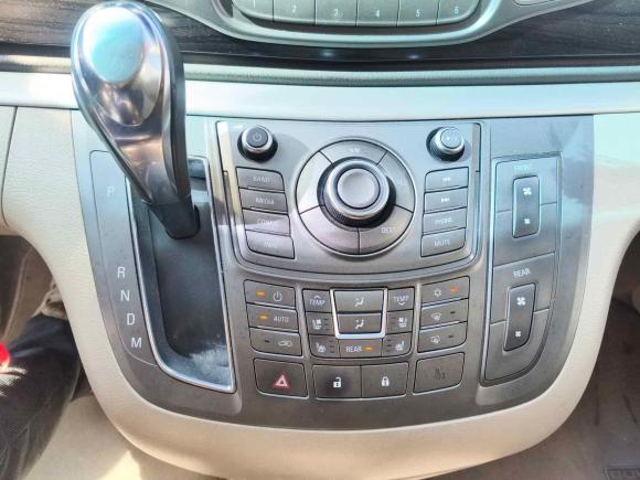 [深圳·粤B] 二手别克别克GL82013款 3.0L XT豪华商务旗舰版