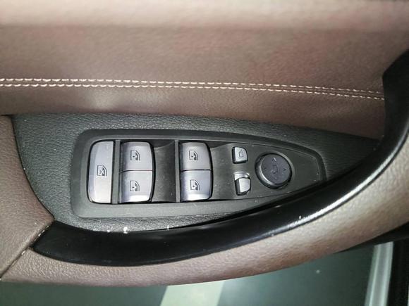 [成都·川A] 二手宝马宝马X12022款 sDrive20Li 时尚型