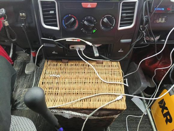 [嘉兴·豫V] 二手依维柯依维柯得意2022款 2.5T A37 M1客车 5-9座长轴中顶双胎手动门