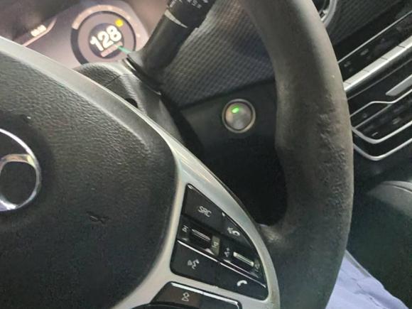 [杭州·浙A] 二手北京汽车北京EU52018款 R500 智风版