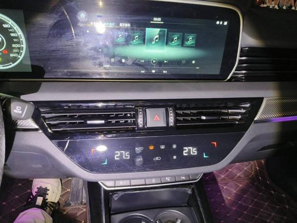 [武汉·鄂A] 二手红旗红旗HS52019款 2.0T 智联旗享版