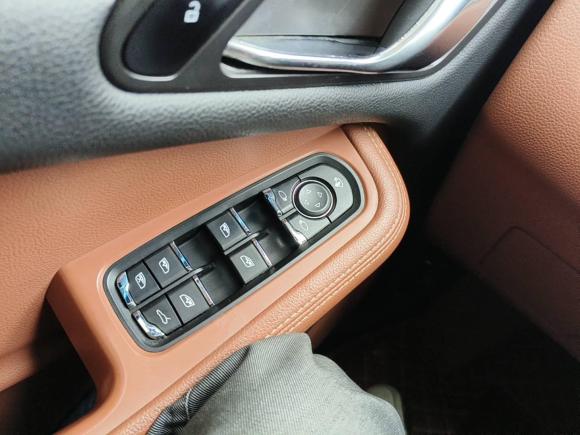 [成都·川G] 二手众泰众泰SR92017款 2.0T 自动极致之梦版