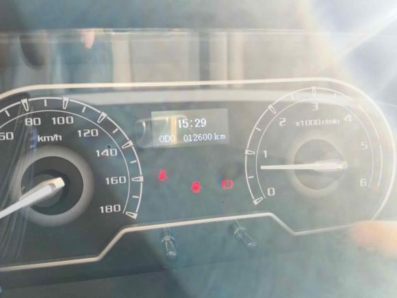 [嘉兴·浙F] 二手上汽大通MAXUS新途V802021款 2.0T 手动经典傲运通短轴超低顶5/6座