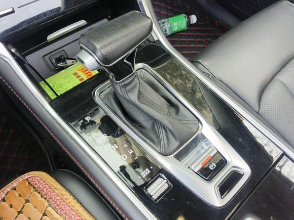 [广州·粤E] 二手长安长安CS752021款 荣耀百万版 280T DCT尊贵型