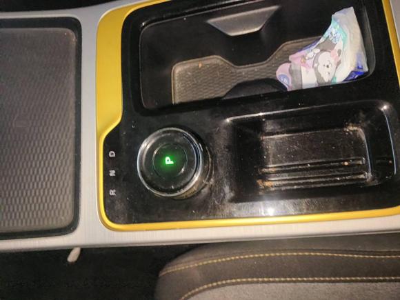 [深圳·粤B] 二手埃安AION Y2021款 70 畅享活力版