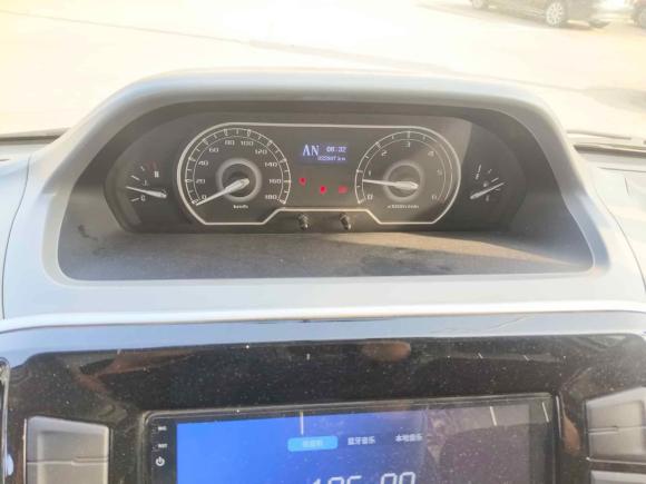 [无锡·苏B] 二手上汽大通MAXUS新途V802019款 2.5T经典款AMT傲运通短轴中顶5/6座