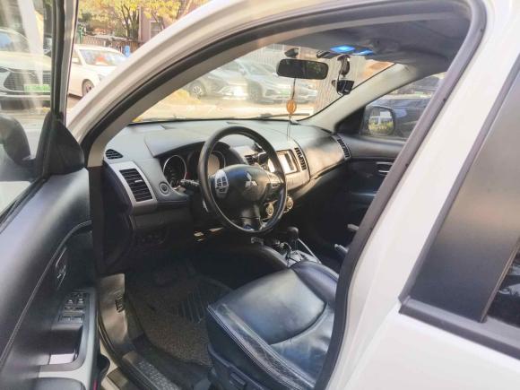 [上海·沪K] 二手三菱欧蓝德2010款 劲界 2.4 时尚版