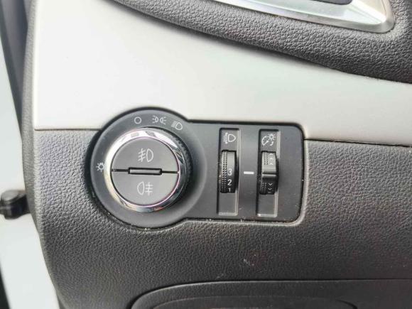 [武汉·鄂A] 二手别克昂科拉2015款 1.4T 自动两驱都市精英型