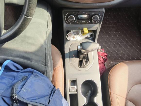 [上海·沪E] 二手一汽森雅R72017款 1.6L 自动尊贵型