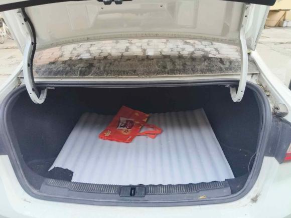 [济南·鲁A] 二手荣威荣威i52020款 1.5L 手动4G互联领豪版