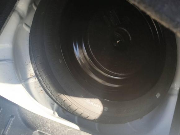 [上海·沪C] 二手福特福克斯2015款 三厢 1.6L 自动风尚型