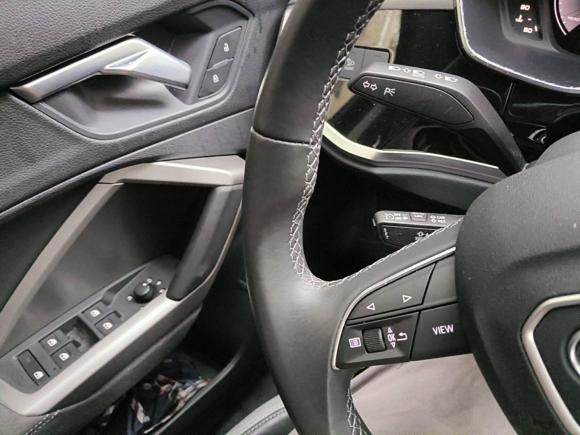 [杭州·浙A] 二手奥迪奥迪Q32022款 35 TFSI 时尚动感型