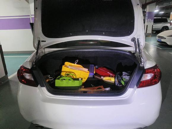 [上海·沪G] 二手英菲尼迪英菲尼迪Q702013款 Q70L 2.5L 舒适版