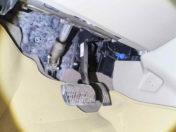 [西安·陕A] 二手福特福克斯2012款 三厢 1.6L 自动尊贵型