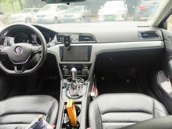 [上海·鄂E] 二手大众凌渡2015款 280TSI DSG舒适版