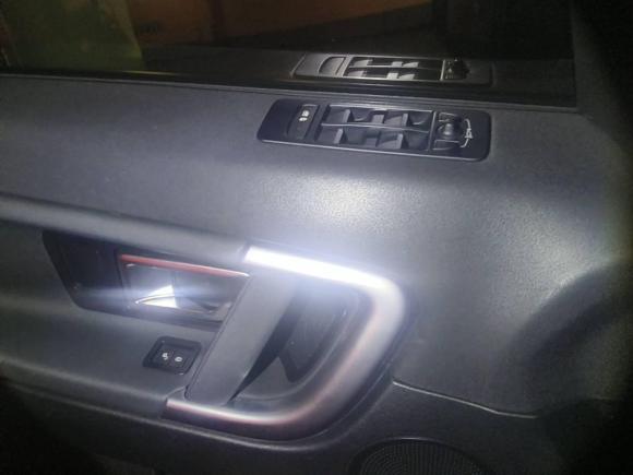 [深圳·粤B] 二手路虎发现神行2017款 2.0T SE