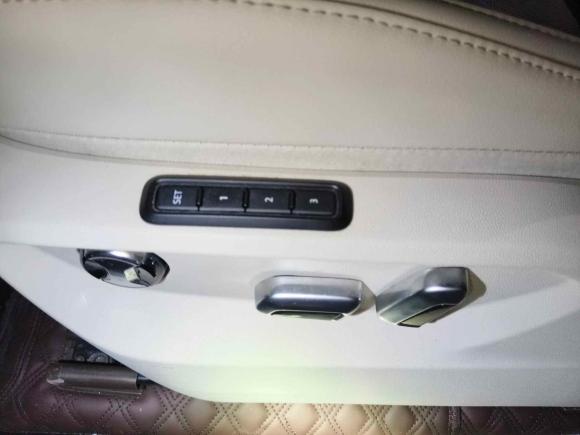 [成都·川G] 二手大众威然2022款 380TSI 尊贵版