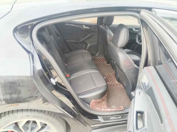 [青岛·鲁U] 二手福特福克斯2021款 两厢 EcoBoost 180 自动ST Line