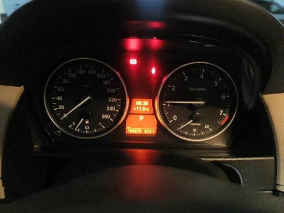 [上海·沪L] 二手宝马宝马X12010款 xDrive25i