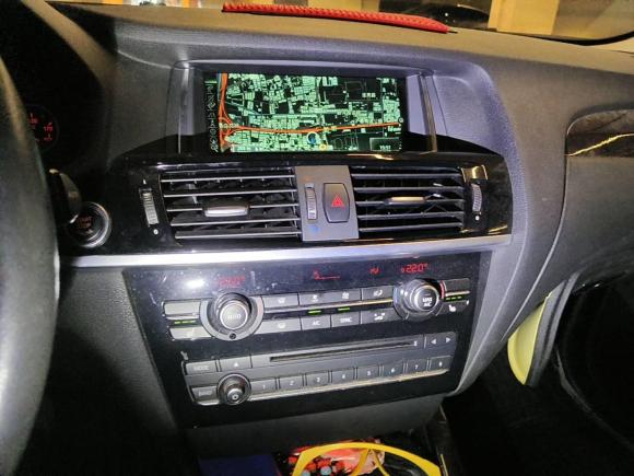 [上海·苏E] 二手宝马宝马X32014款 xDrive20i X设计套装