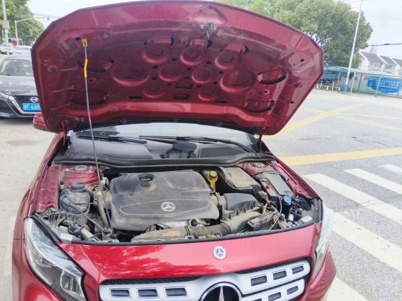 [上海·沪C] 二手奔驰奔驰GLA2018款 GLA 200 动感型