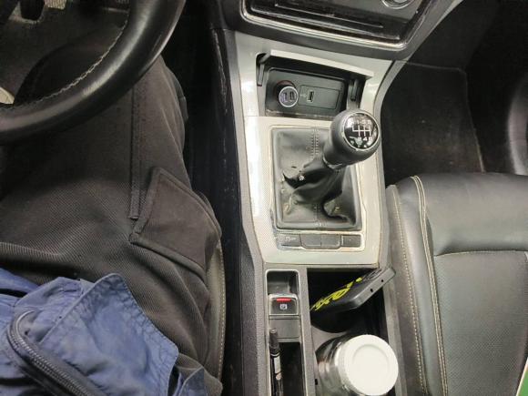 [合肥·鄂C] 二手荣威荣威RX52018款 20T 两驱手动旗舰版