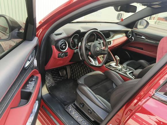 [成都·川G] 二手阿尔法·罗密欧Stelvio斯坦维2021款 2.0T 280HP Veloce Ti 竞速版
