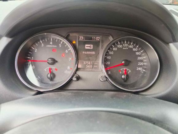 [成都·川G] 二手日产逍客2012款 2.0XL 火 6MT 2WD
