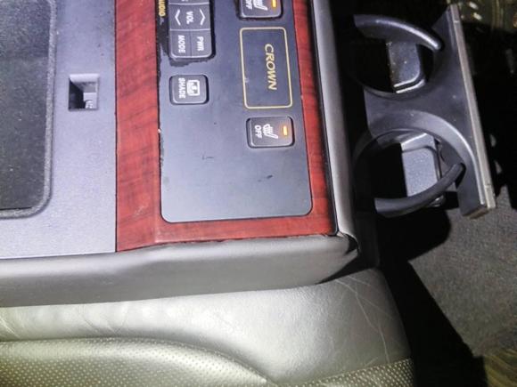 [广州·粤A] 二手丰田皇冠2010款 2.5L Royal 真皮天窗版