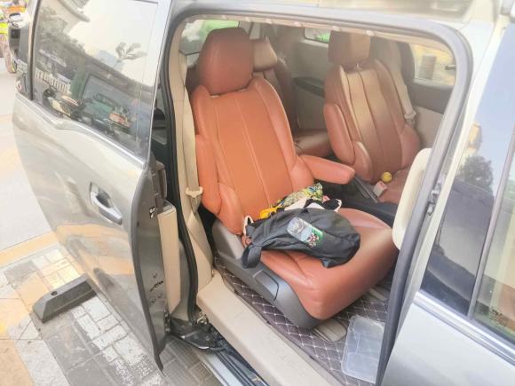 [深圳·粤B] 二手别克别克GL82011款 2.4L CT豪华商务舒适版