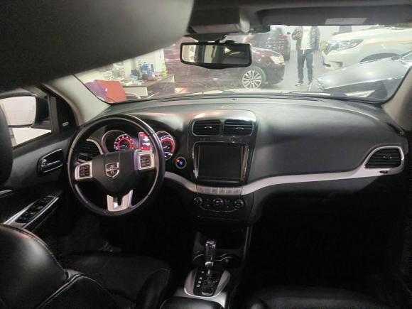 [上海·沪D] 二手道奇酷威2013款 2.4L 两驱尊尚版