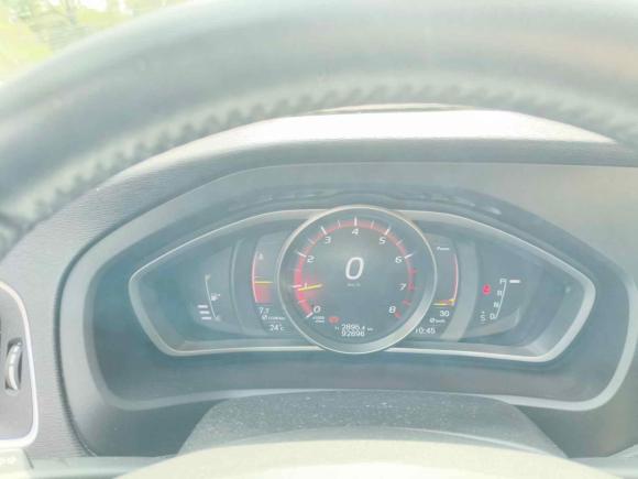 [上海·沪A] 二手沃尔沃沃尔沃V402018款 T3 智逸版