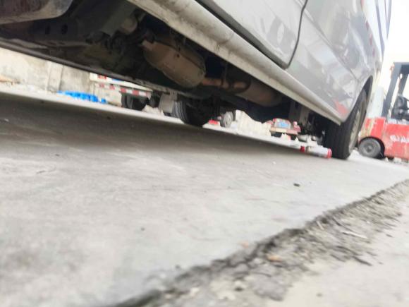 [上海·浙A] 二手长安凯程长安睿行M802021款 1.6L舒适型2座单蒸空调国VI高顶对开门DAM16KR