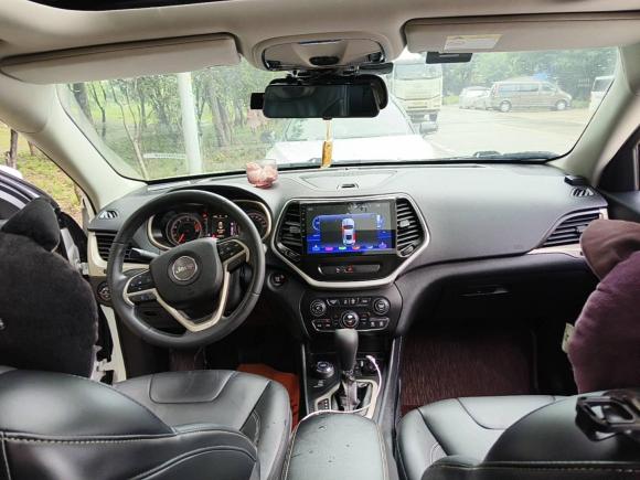 [武汉·鄂A] 二手Jeep自由光2016款 2.4L 专业版