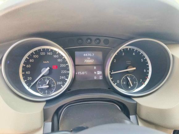 [深圳·粤B] 二手奔驰奔驰R级2017款 R 320 4MATIC 商务型臻藏版