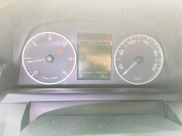 [成都·川A] 二手路虎发现2013款 3.0 SDV6 HSE 柴油版