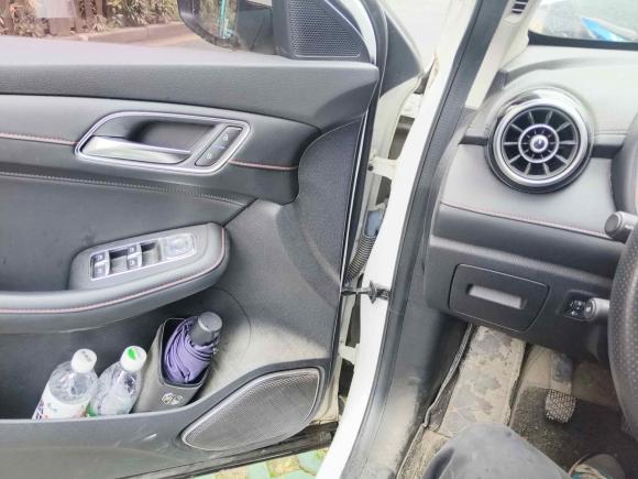 [上海·沪C] 二手名爵名爵HS2018款 20T 手动两驱荷尔蒙劲取版 国V