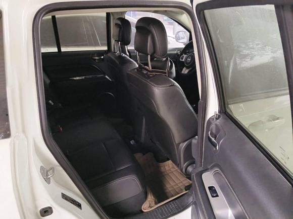 [成都·川A] 二手Jeep指南者2014款 2.0L 两驱豪华版