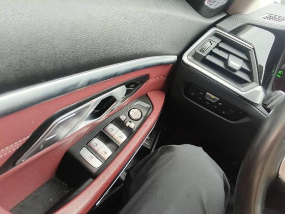 [广州·粤S] 二手宝马宝马3系2022款 330Li xDrive M运动曜夜套装