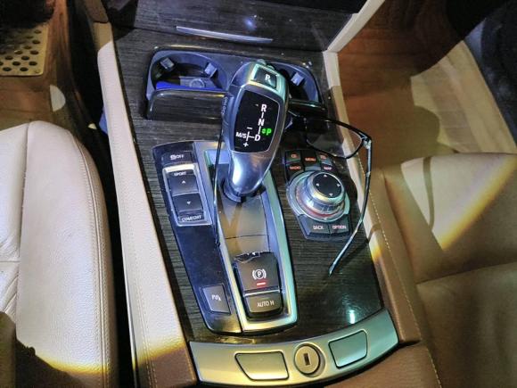 [成都·渝A] 二手宝马宝马7系2009款 730Li领先型