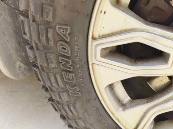 [西安·新A] 二手江铃驭胜S3502013款 2.4T 自动四驱柴油豪华版5座