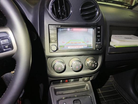 [上海·沪L] 二手Jeep指南者2011款 2.4L 四驱运动版