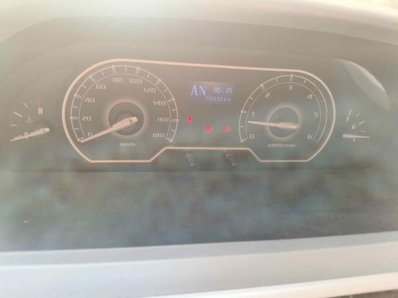 [嘉兴·浙F] 二手上汽大通MAXUS新途V802019款 2.5T经典款AMT傲运通改款短轴中顶5/6座