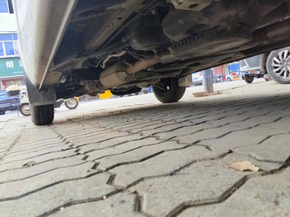 [宁波·浙B] 二手上汽大通MAXUS新途V802021款 2.0T 手动经典傲运通短轴中顶5/6座