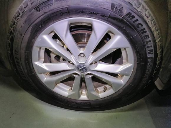 [深圳·粤B] 二手日产奇骏2014款 2.5L CVT豪华版 4WD