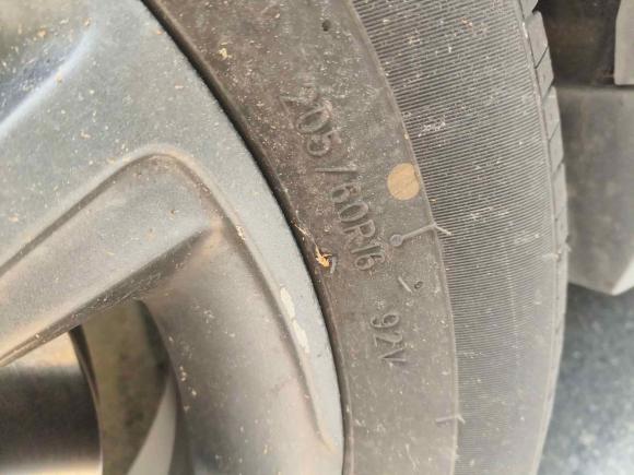 [深圳·粤B] 二手比亚迪元新能源2018款 EV360 智联炫酷型