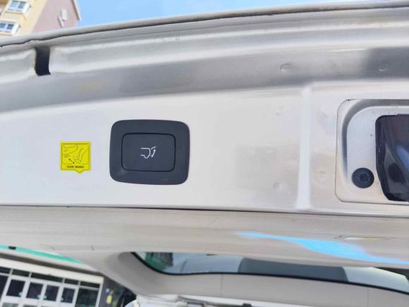 [南京·苏A] 二手上汽大通MAXUS大通G102018款 PLUS 2.0T 自动旗舰版