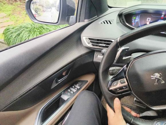 [杭州·浙A] 二手标致标致50082017款 380THP 7座豪华GT版