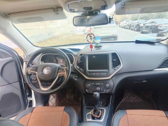 [南京·苏A] 二手Jeep自由光2017款 2.0L 优越版