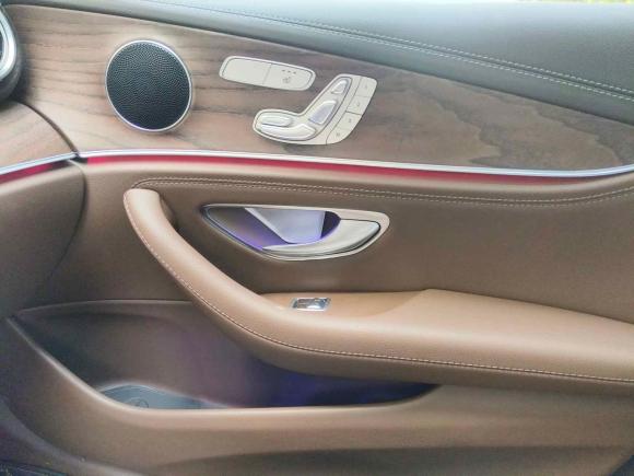 [无锡·苏B] 二手奔驰奔驰E级新能源2022款 改款三 E 350 e L 插电式混合动力轿车